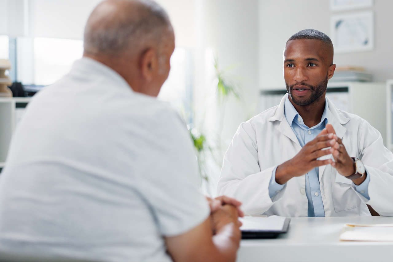 Doctor consulting with patient about Dalvance